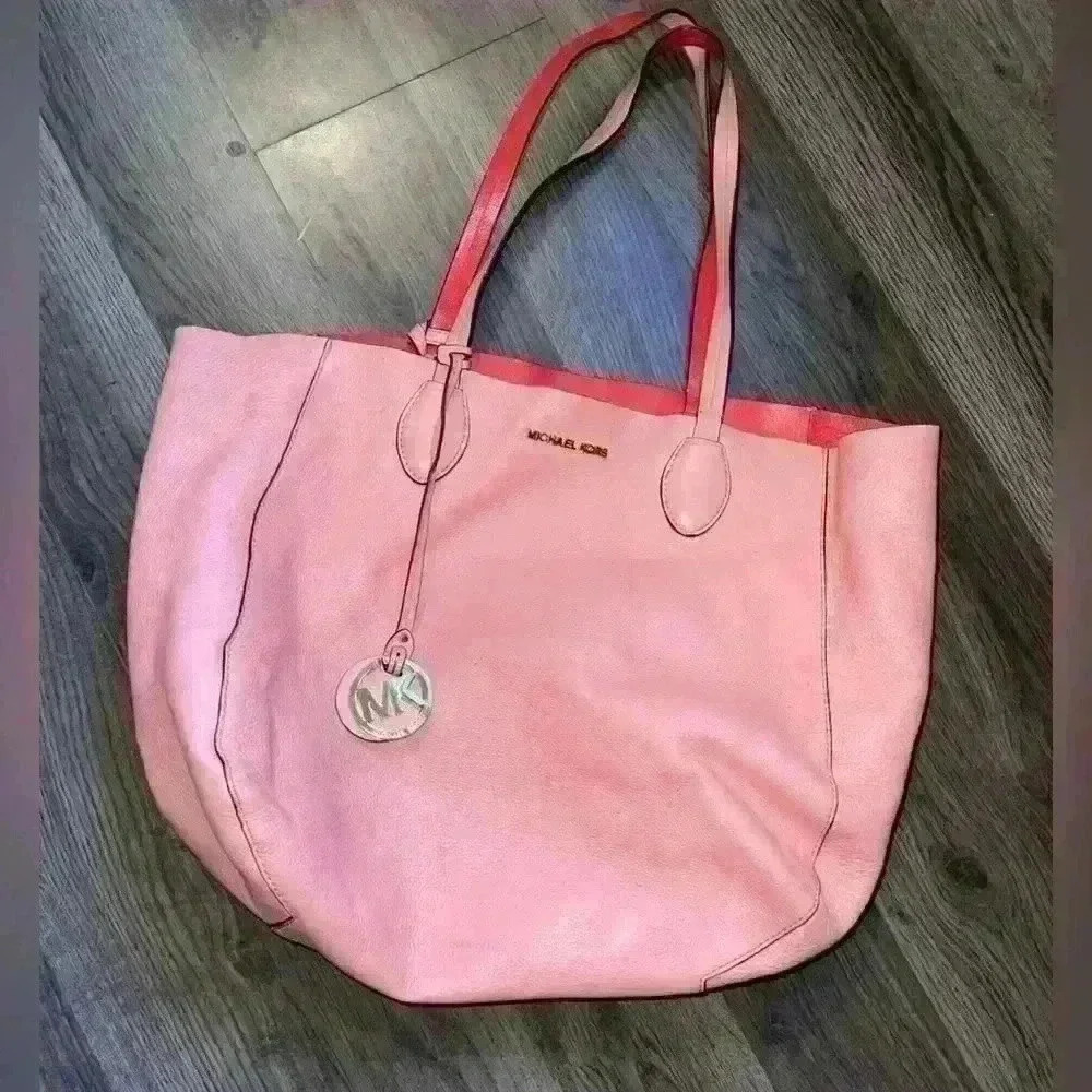 Michael Kors Reversable Purse with wallet